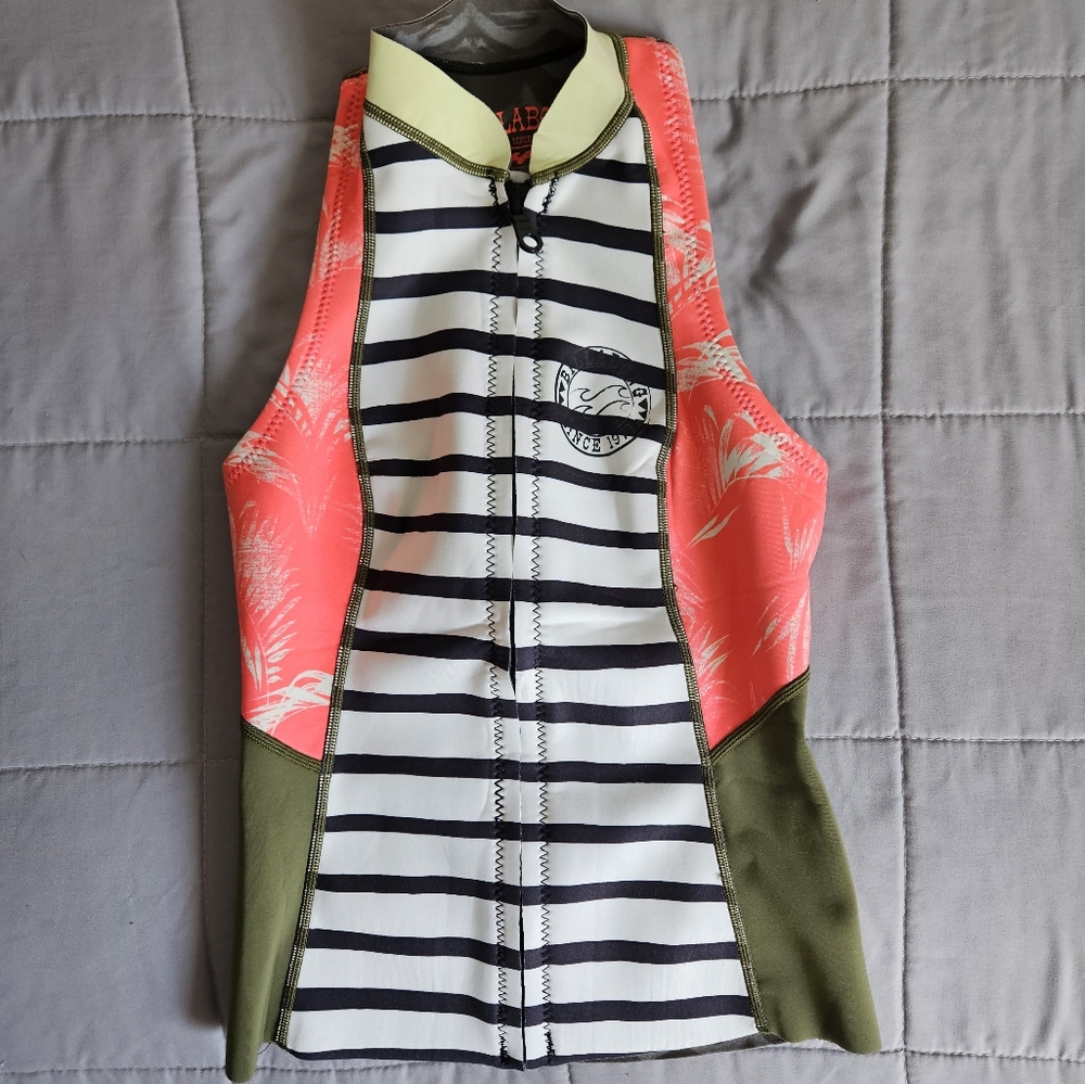 Billabong Surf Capsule Neoprene Front Zip Sleeveless Wetsuit Tank Rashguard Swim